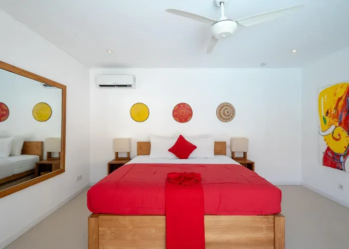 Elsies - With Cook, Butler, Private Gym And Pool Table Villa *