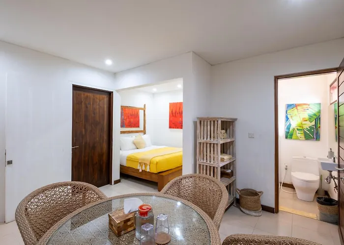 Elsies - With Cook, Butler, Private Gym And Pool Table Canggu (Bali)