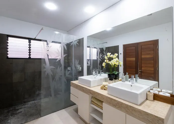 Villa Elsies - With Cook, Butler, Private Gym And Pool Table *