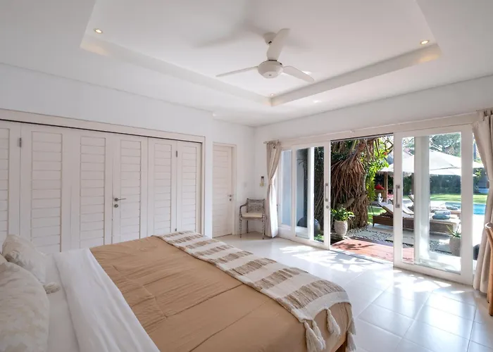 Elsies - With Cook, Butler, Private Gym And Pool Table *