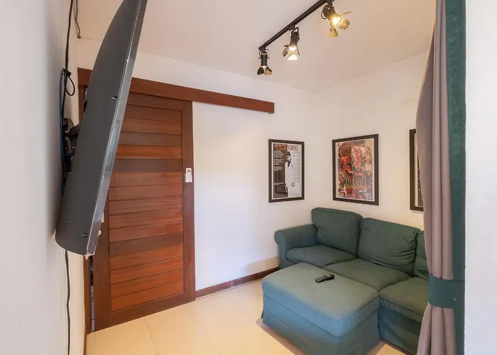 Elsies - With Cook, Butler, Private Gym And Pool Table Canggu (Bali)