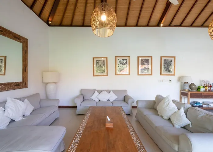 Villa Elsies - With Cook, Butler, Private Gym And Pool Table *