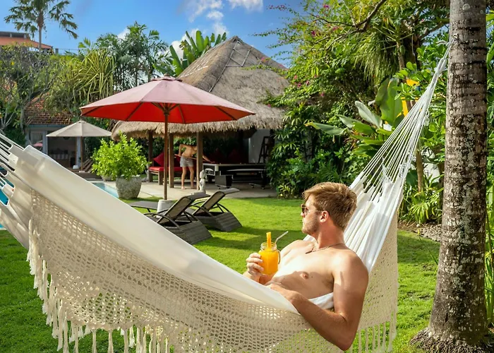 Elsies - With Cook, Butler, Private Gym And Pool Table * Canggu (Bali)